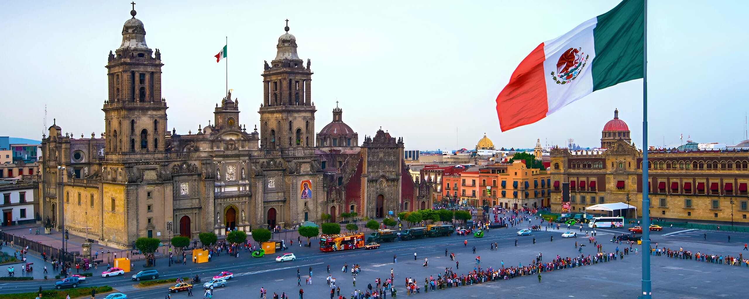 Autobús de Autotravel México en ruta